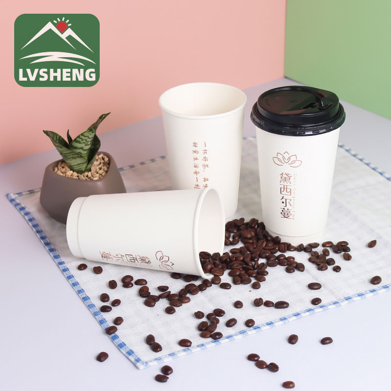 Papperskoppar för takeaway -kaffe
